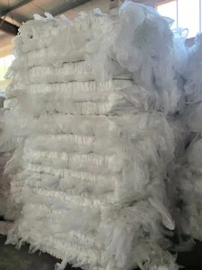 长期出售纺织厂下来的干造低压膜,无标签,可直接上机造粒,现货一挂车