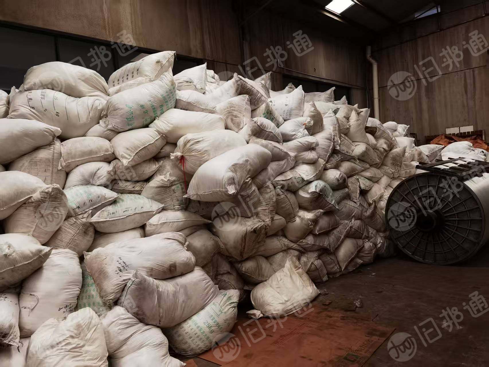 长期出售纯涤纶布边纱,纯白色,纤维比较短,可造粒用,厂在江苏苏州