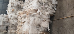 出售干造高压膜废料，一级和二级混打，现货十几吨，