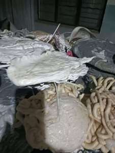 出售纯PP颗粒可做产品，掺入5-10左右的醋酸，塑料机头料，块料，报价500元/吨