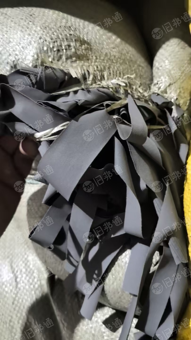长期出售锦纶废布,尼龙边角料,速干裤泳装,泳装废布,现货18吨左右