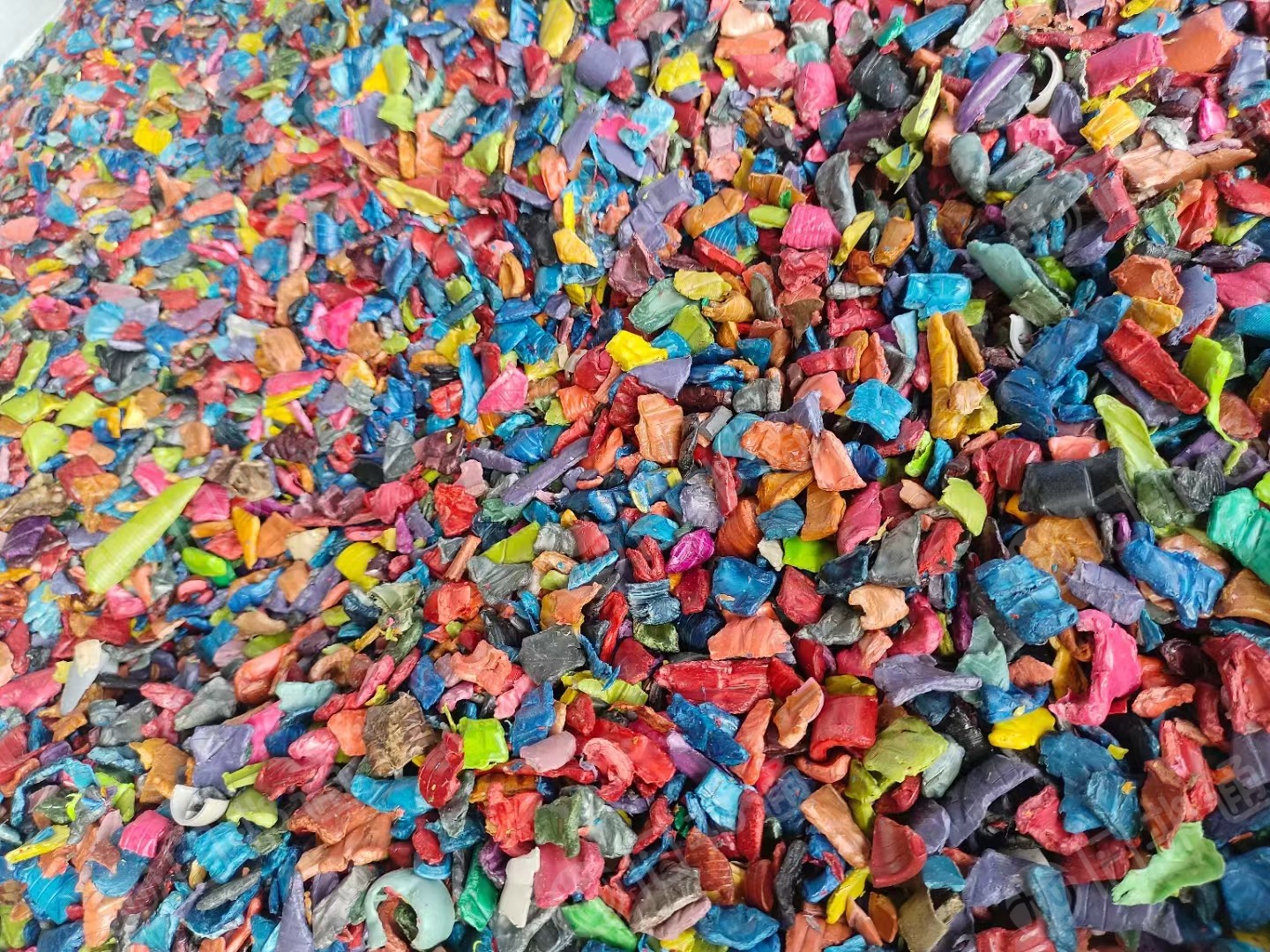 长期出售PC砂管破碎料