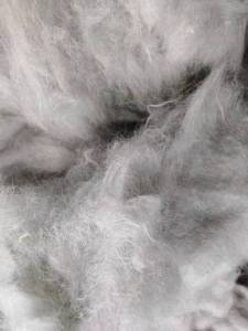 长期出售纯棉开花棉，也可以根据棉度要求随时更换，每个月200吨左右，厂在山东青岛