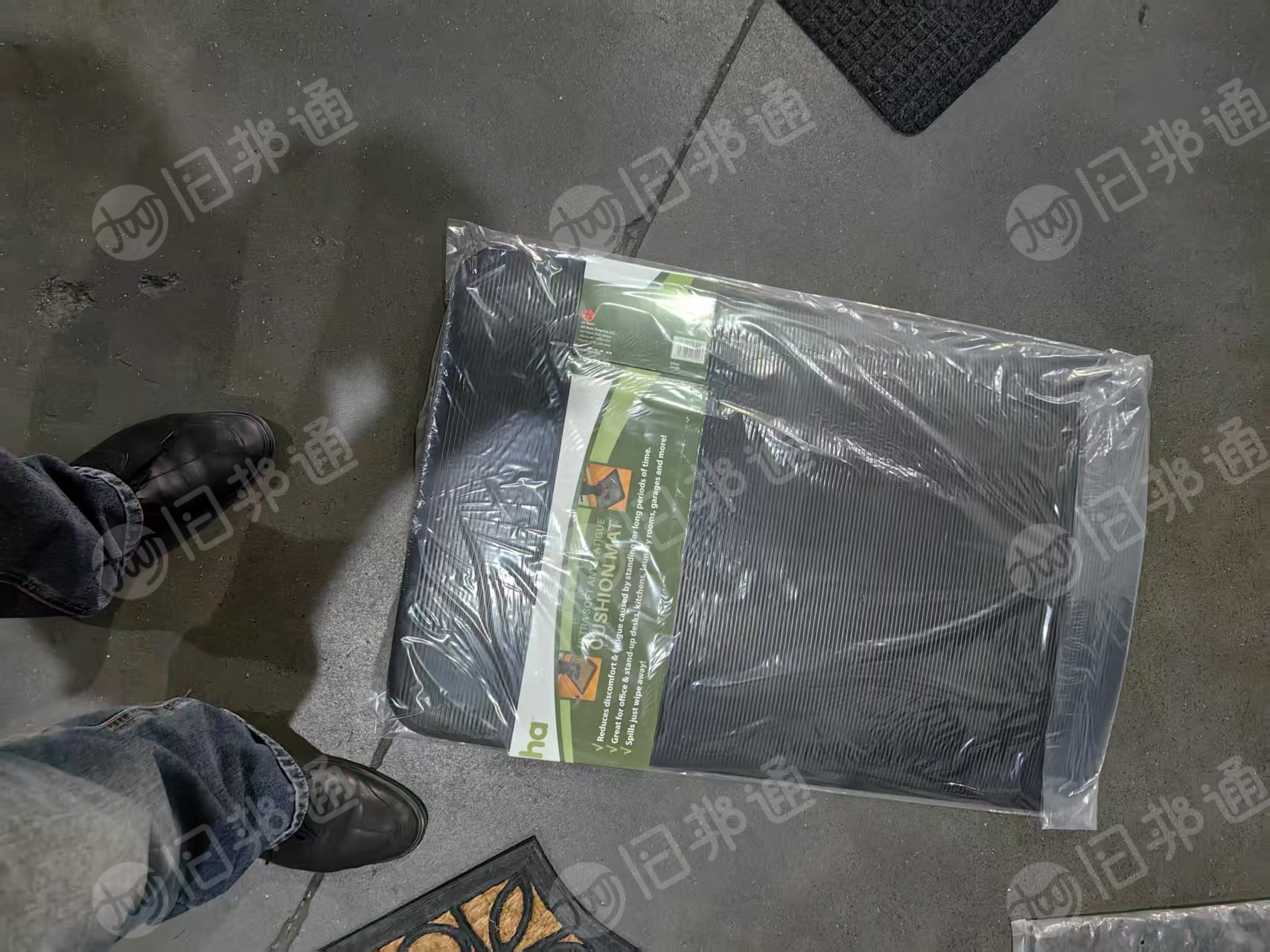 长期出售库存地毯脚垫,脚垫20吨左右,毛毯卷筒20吨,地毯,货在江苏苏州