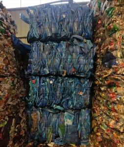 出售大蓝桶压块，月供10吨