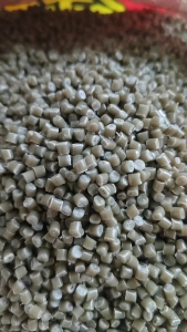 出售纯高压PE颗粒，现货50吨 