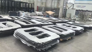 出售镀锌冲片利用材料，厚度1.2cm