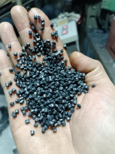 大量出售PP颗粒 ,PP膜颗粒,彩印厂丙膜做的 现货量200吨