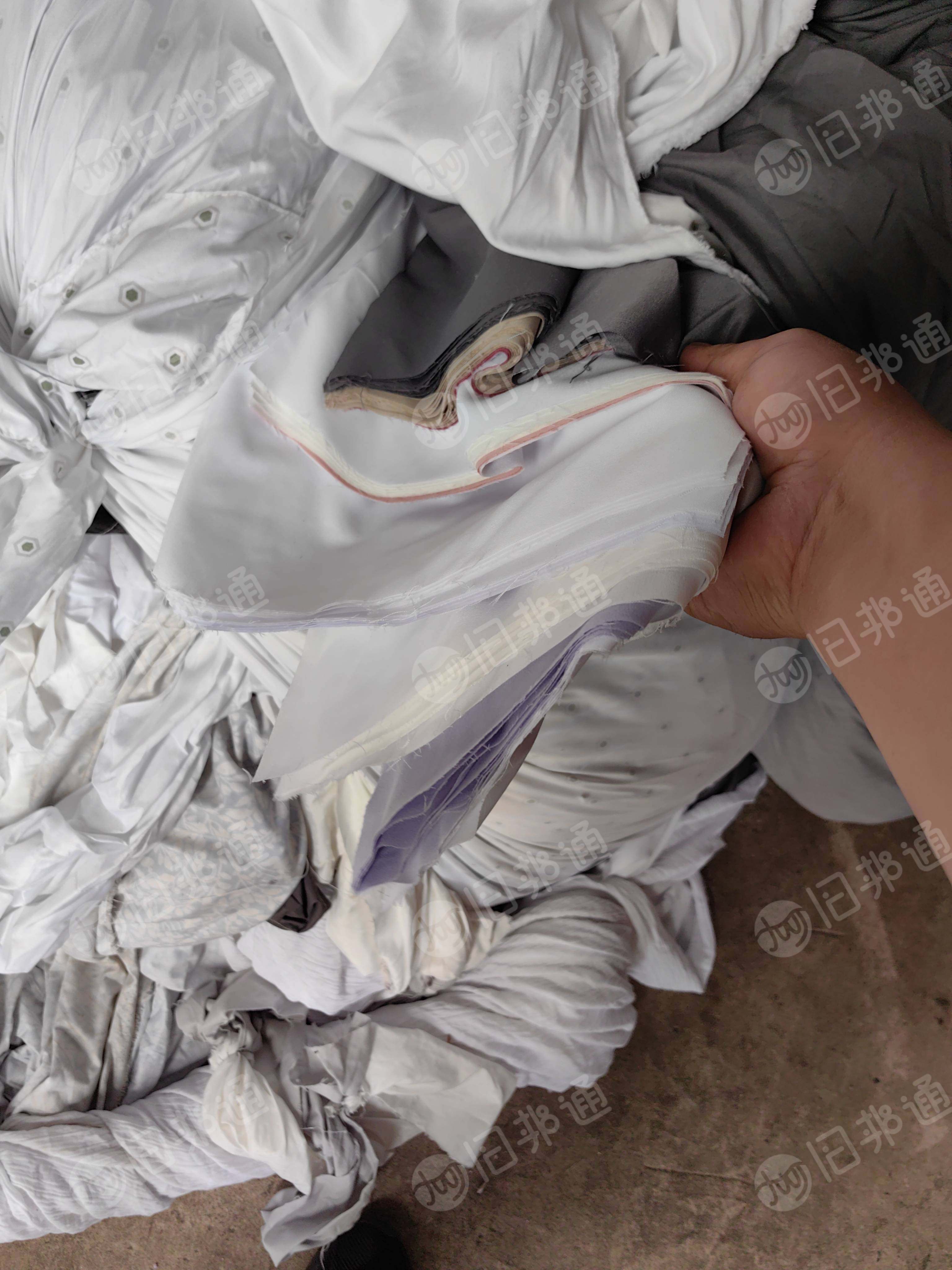 长期出售裁床下脚料,纯涤纶,涤纶废布