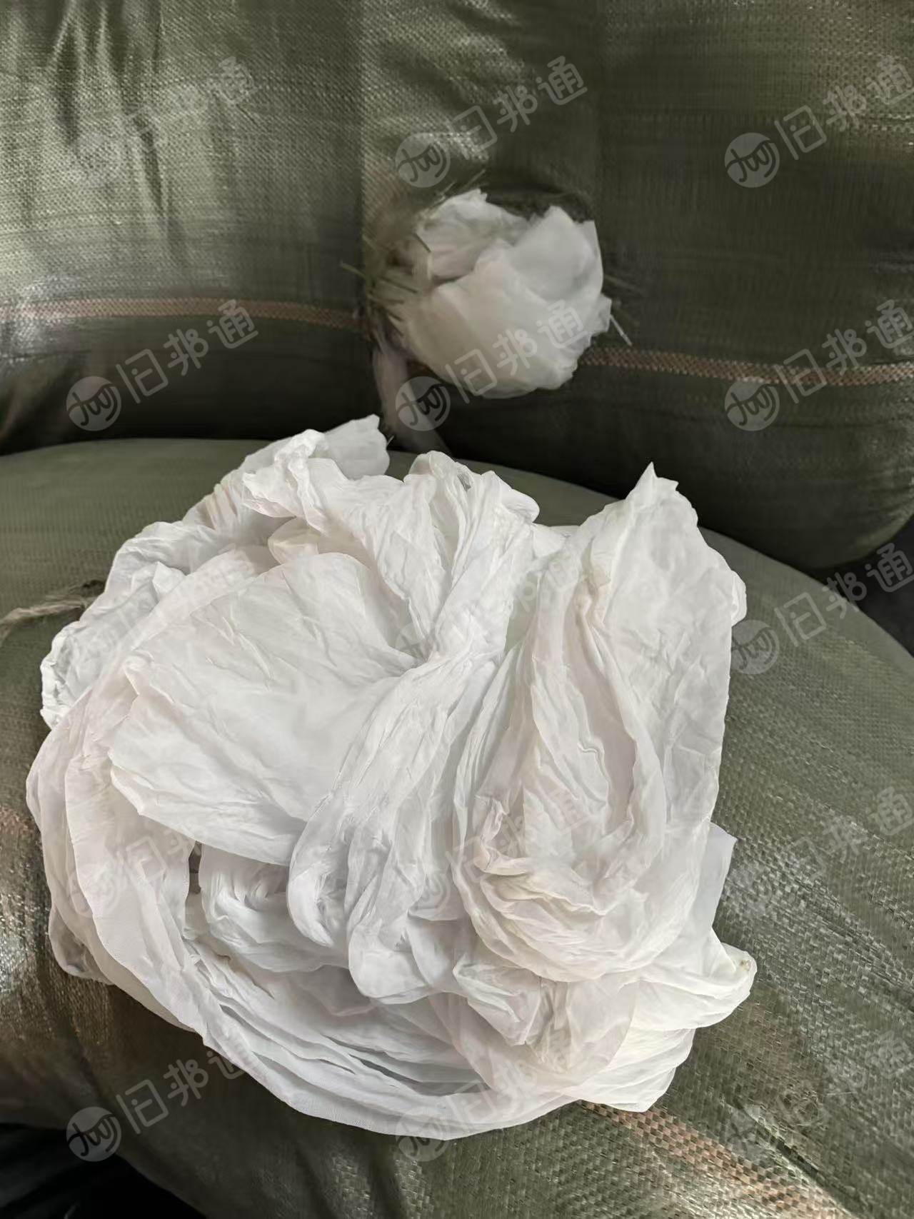 长期出售涤纶废丝，干丝白色的和黑色的。白色200吨，黑色50吨，厂在福建福州
