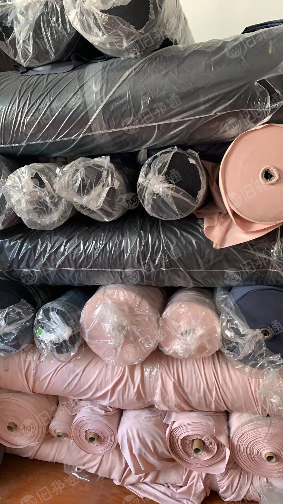 出售一批库存布杂货，现货200吨，可以挑选出售，厂在浙江宁波