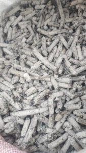 长期出售燃料棒，热值4000，灰分0.6，可以提供检测报告，货在河北沧州