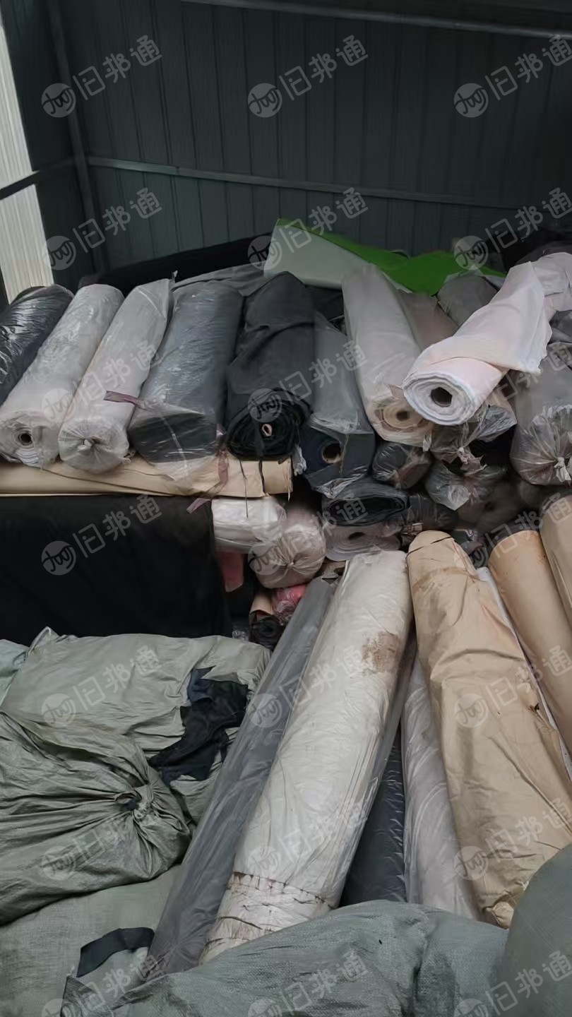 长期出售整匹无纺布,植绒的,还有粘上牛皮纸的两三吨,总十吨,带棉的,不能拉丝,货在浙江宁波