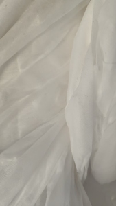 长期出售白色PP无纺布，无纺布边角料，丙纶无纺布，月供5-6吨，货在广东东莞