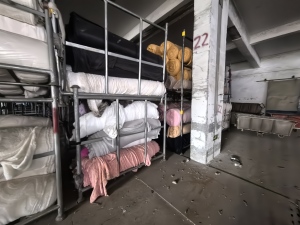 长期出售库存布，库存大小卷布，单面绒布，双面绒布，二等品布，月供20吨左右