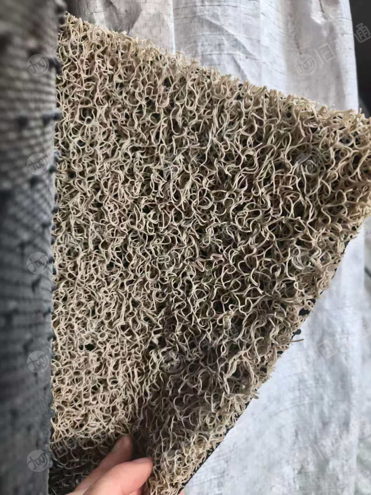 长期出售PVC脚垫库存卷料,丝圈料,幅宽1.2,长度9米,现货2.8吨左右,厂在山东临沂