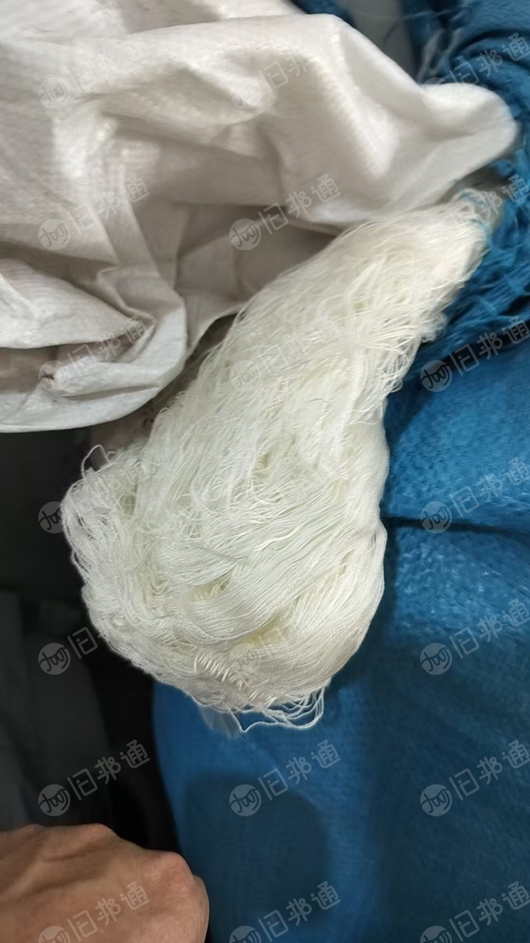 出售白色绞纱，有含10%羊毛90%腈纶和30%羊毛70%腈纶材质，48支纱，现货有十几吨