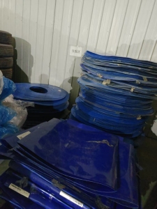 长期出售pe钢卷皮废料，漂沉都有，圆的浮水，长条的沉水