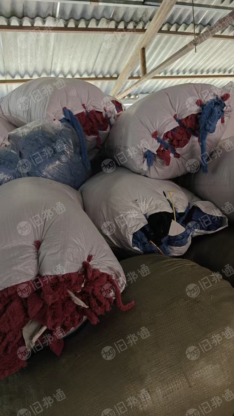 长期出售涤纶废布,涤纶造粒布,化纤布等,货在河南洛阳