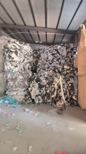 出售比亚迪厂下来的pvc革,pvc边角料,现货几十吨,月供200吨左右