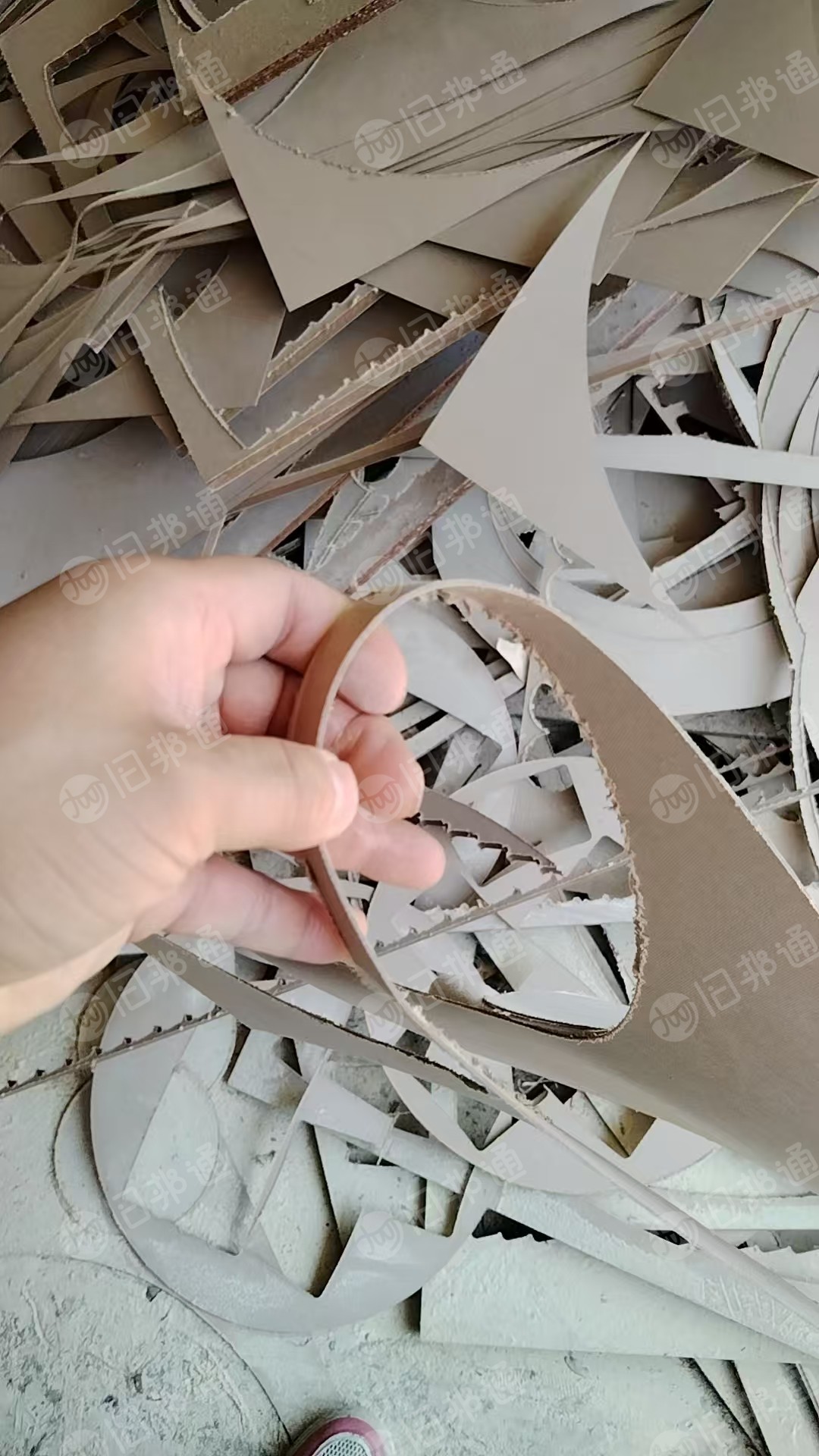 厂家处理绝缘纸板边角料，不带油
