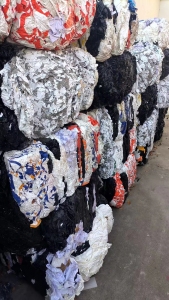 出售PVC胶水料，现货量大