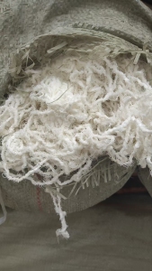 出售尼龙水丝，锦纶废丝，现货七八十吨，四川