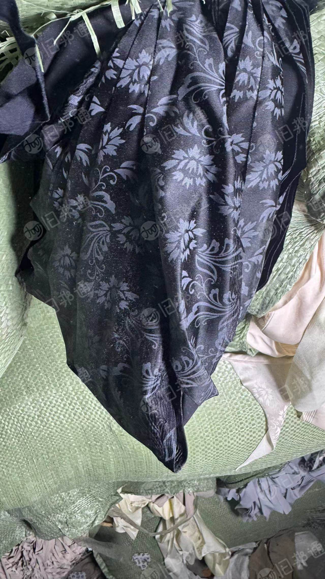 长期出售泳装布,锦氨废布,中泳,锦纶含量85%,氨纶含量15%,现货有50吨左右