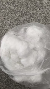 长期出售火车上淘汰下来的报废物品,纺织废料,枕芯棉,硬卧具,座椅套,旧窗帘等,今年会有180吨货