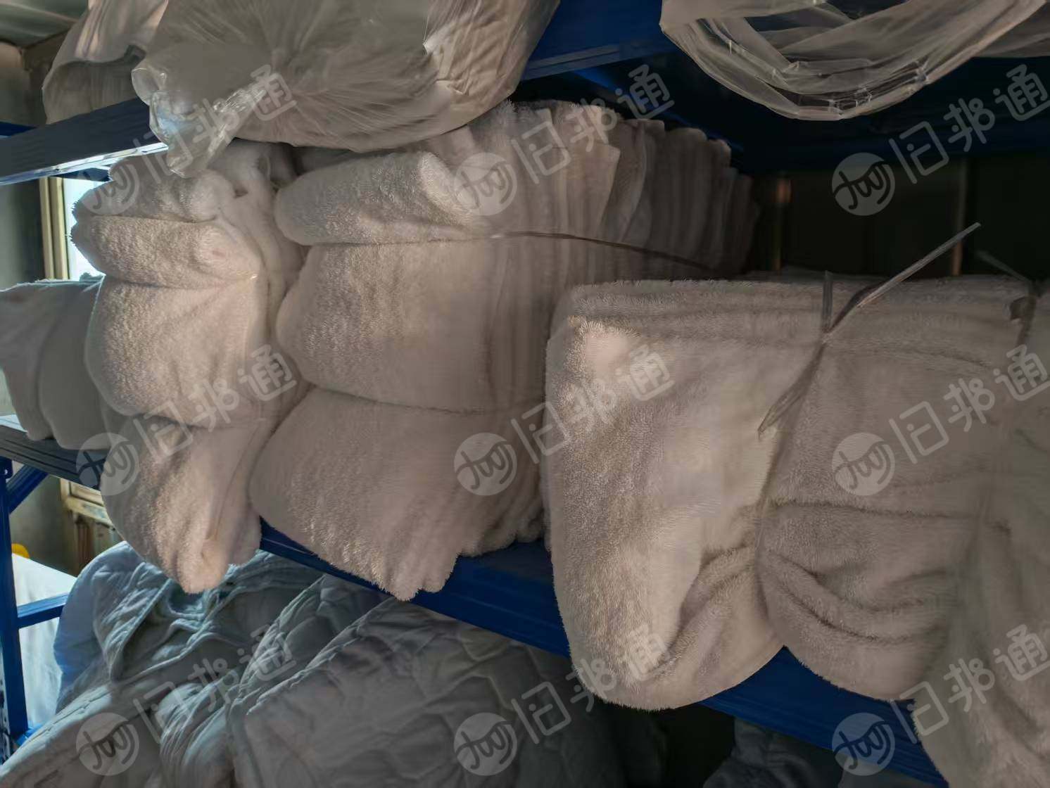 长期出售酒店布草,纯棉床单被罩,毛巾浴巾等,床单被罩月供15吨左右,货在山东青岛