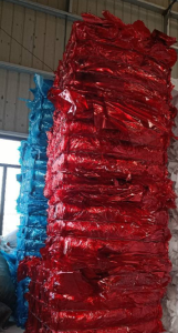 长期出售各种PET膜废料，PET轻胶膜废料，PET蓝膜废料，PET红膜废料