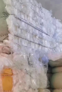 求购干造高压膜，缠绕膜，高压卷膜，月需300吨