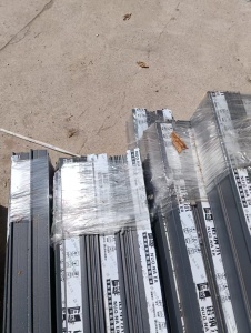 出售包装捆门窗下来的PE膜废料，月供20来吨