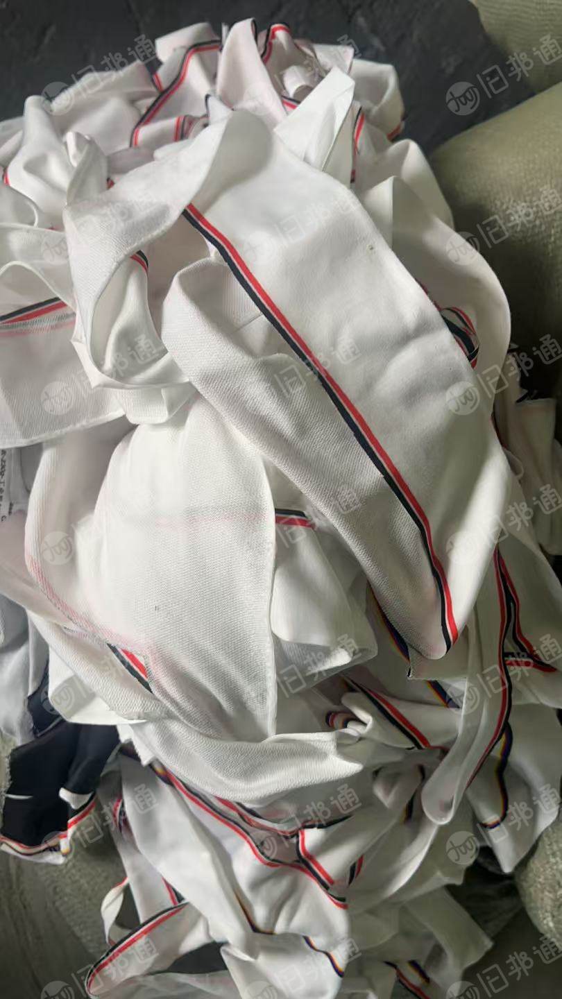 长期出售印花数码下来的废布，杂布，有牛奶丝，四面弹等，统货卖，两三天就有10来吨，货在广东广州
