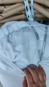 长期出售分拣全棉三色废布，棉布，涤纶布，涤棉废布，每个月供应各10吨以上