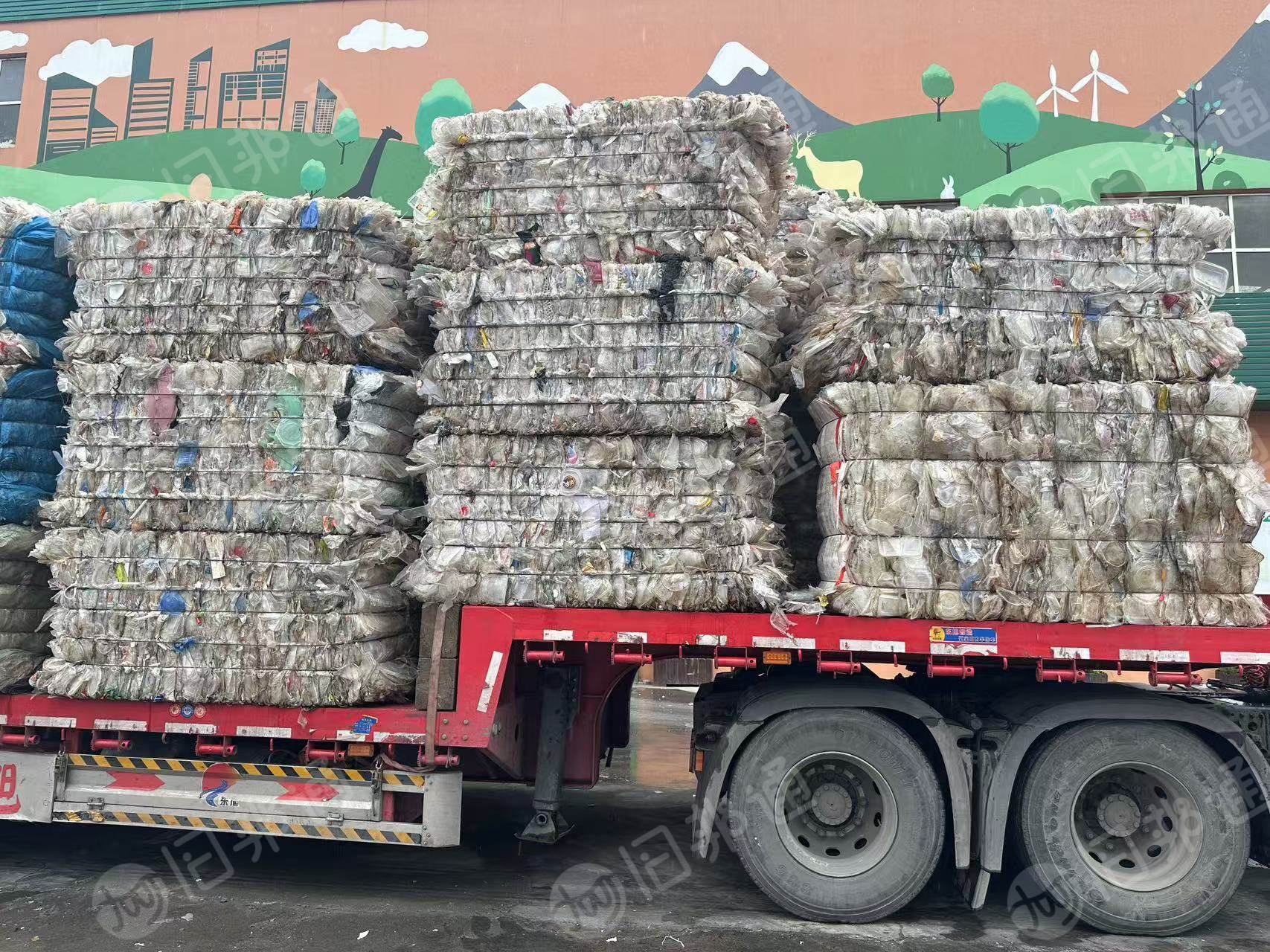 出售PP饭盒压块，透明丙压块，月供3-4挂车，出八成