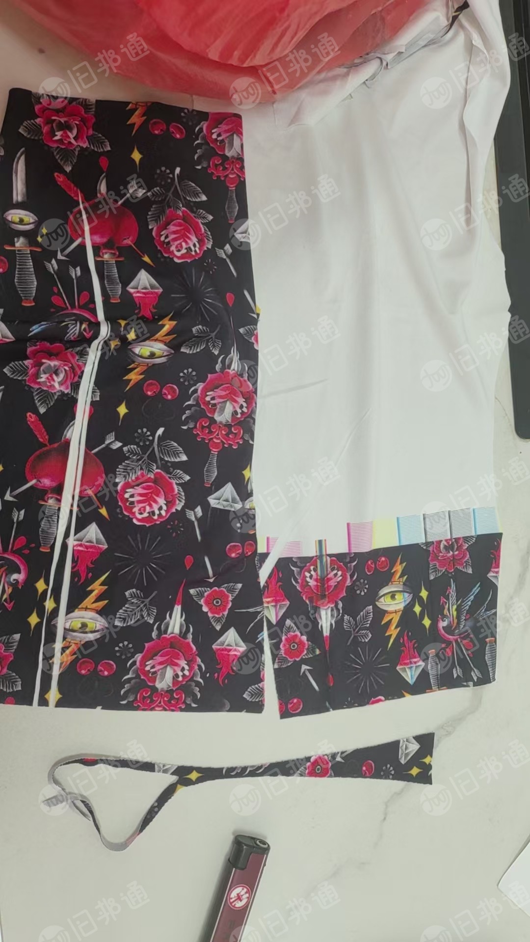 长期大量出售涤纶废布，白色的和深色的，每个月有30吨，厂在四川成都
