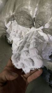 长期出售白色开花料，白色废布，大多数是涤纶材质，现货有50吨，货在广东佛山