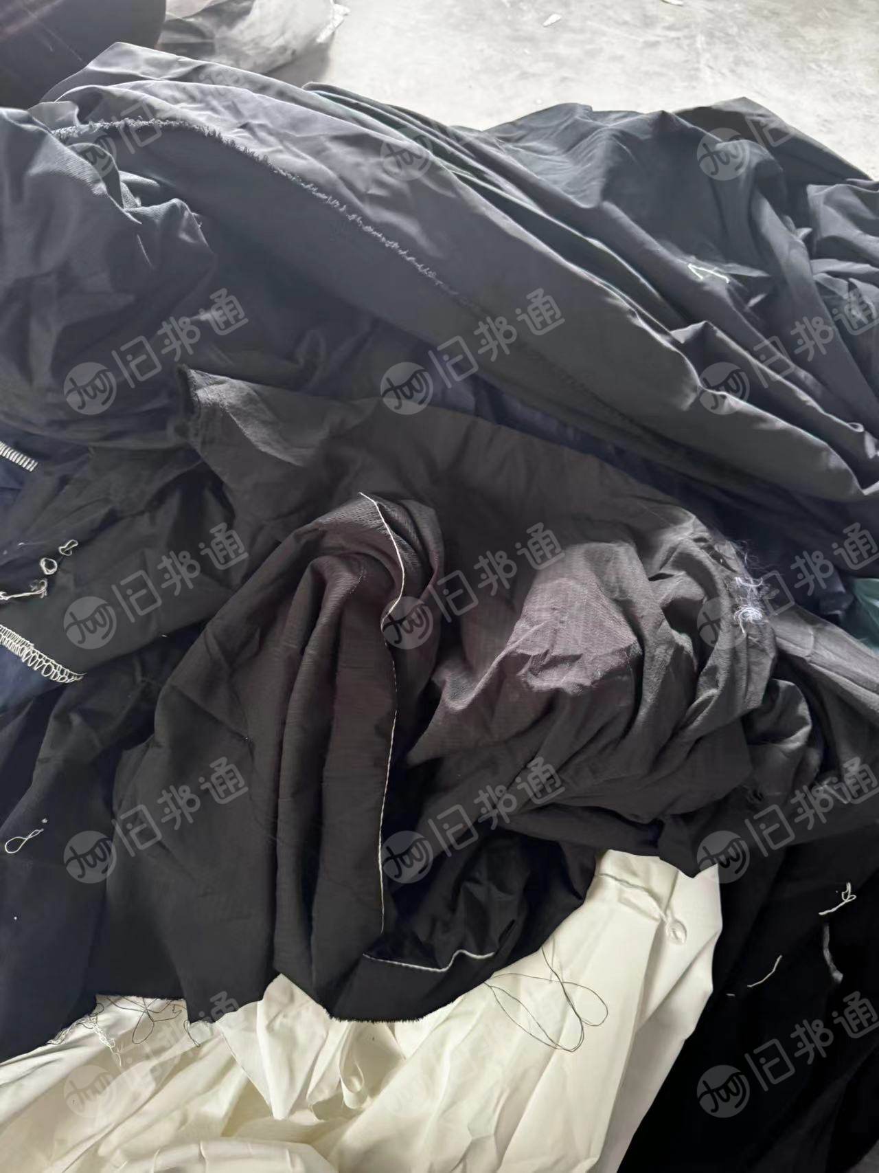 长期出售涤纶废布，涤纶布，涤纶卷材，现货20吨左右