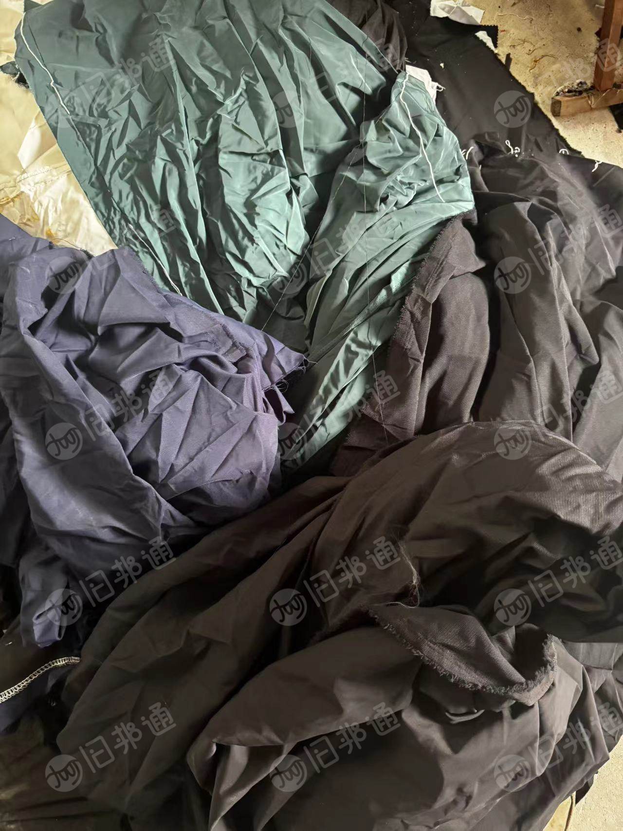 长期出售涤纶废布，涤纶布，涤纶卷材，现货20吨左右