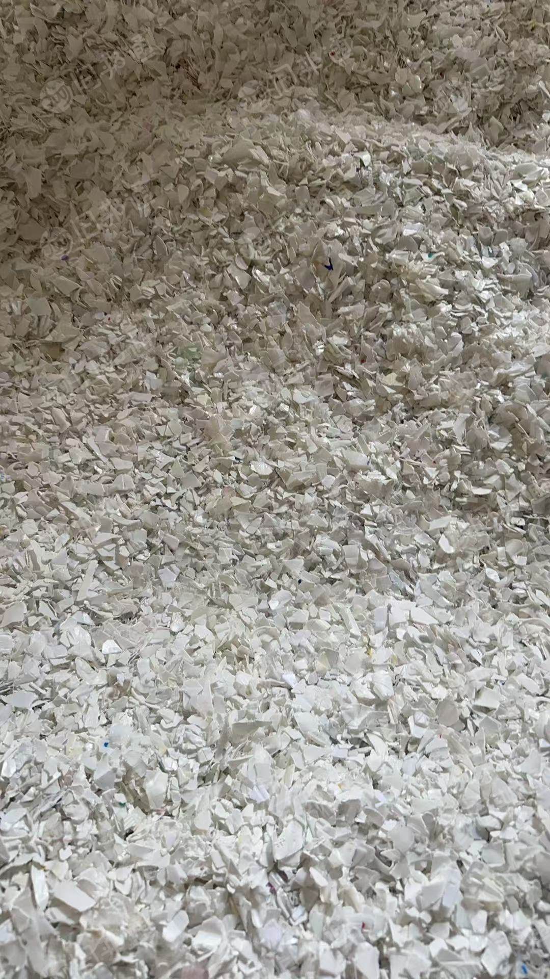 长期出售小白乙破碎料 娃哈哈 洗洁精洗衣液都有