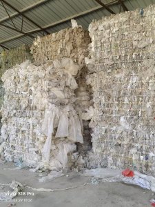 出售二级水洗高压膜废料，高低压混打的，现货25吨，长期有货