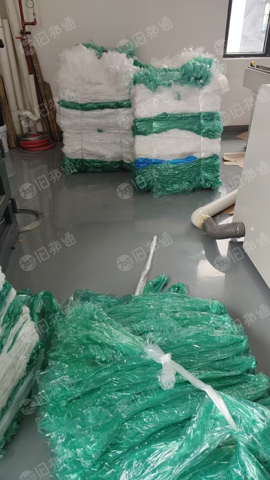 长期大量出售PE膜，只有白色和绿色，无胶的，月供量几十吨
