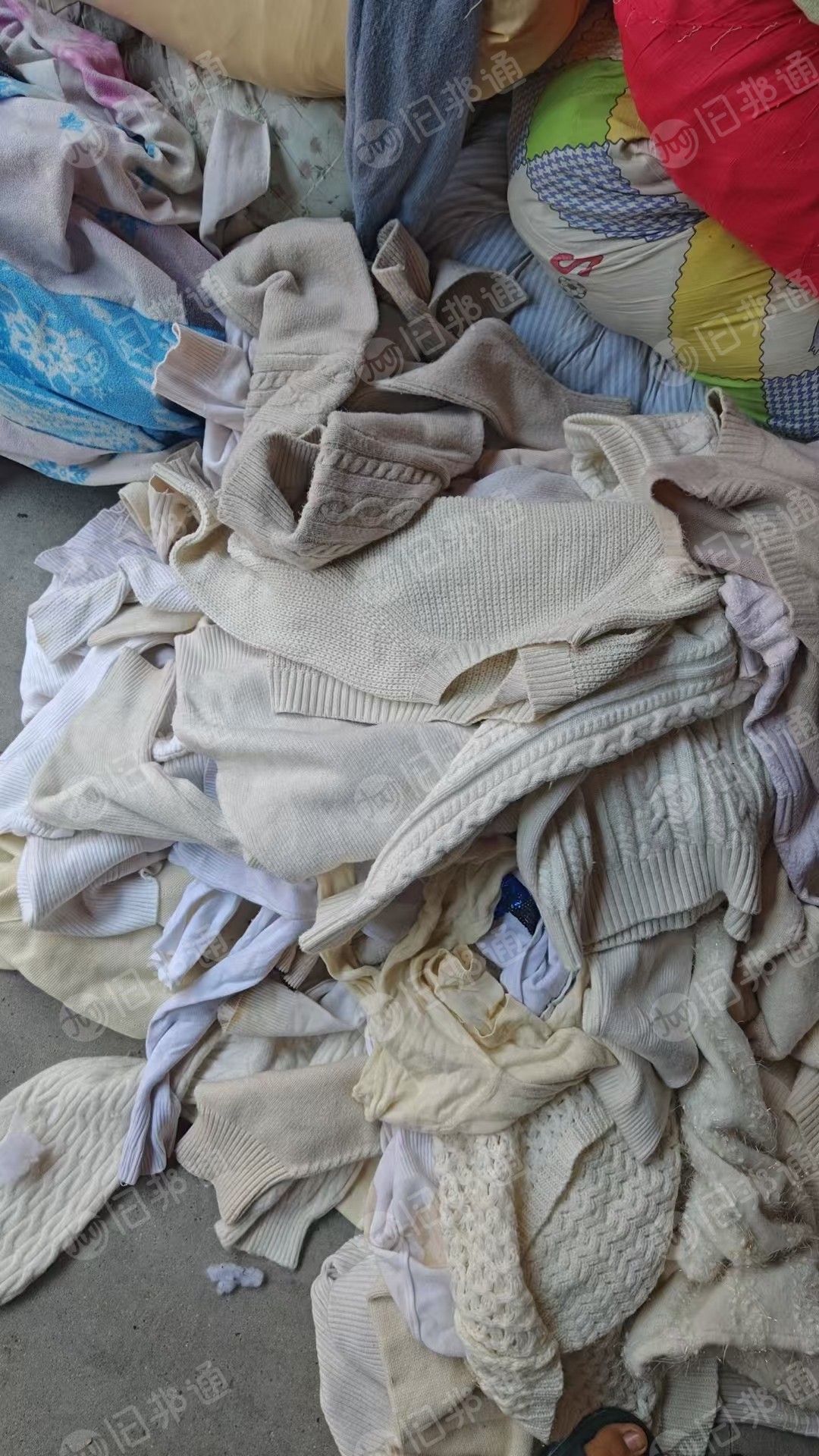 长期出售毛衣颜色料,什么颜色都有,现货几百吨,货在浙江湖州