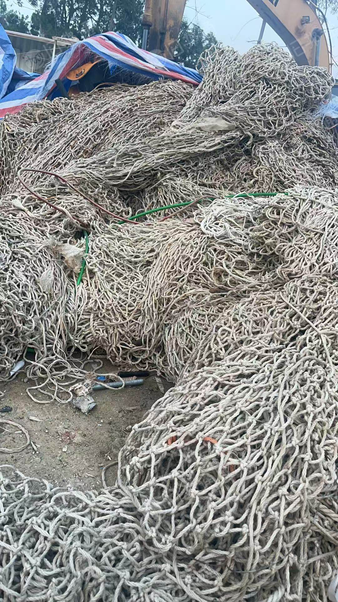 出售一批白色防坠网，工程下来的，现货7-8吨， 厂在福建泉州