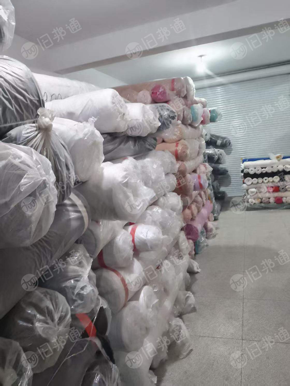 出售牛奶丝库存布，1.65门幅，克重130-140左右，现货20多吨，厂在浙江绍兴
