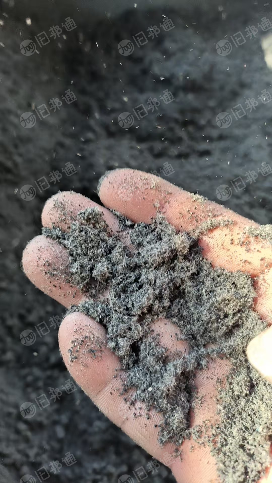 出售尼龙毛毛料,没有水分,袋装的,现货十几吨