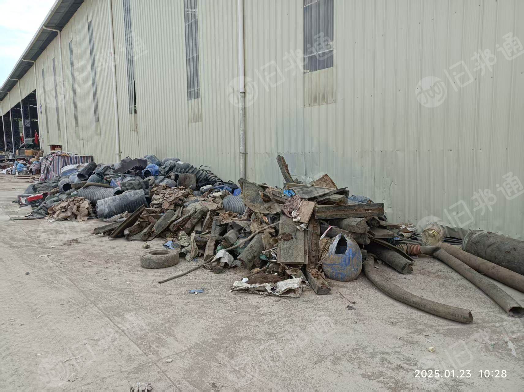长期出售建筑垃圾的废品和装修胶纸，够车发走