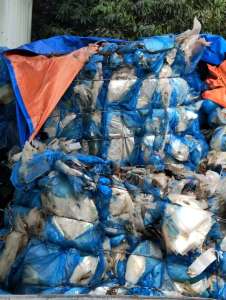 长期出售混合膜，内有pe，pet，pvc，现货30多吨