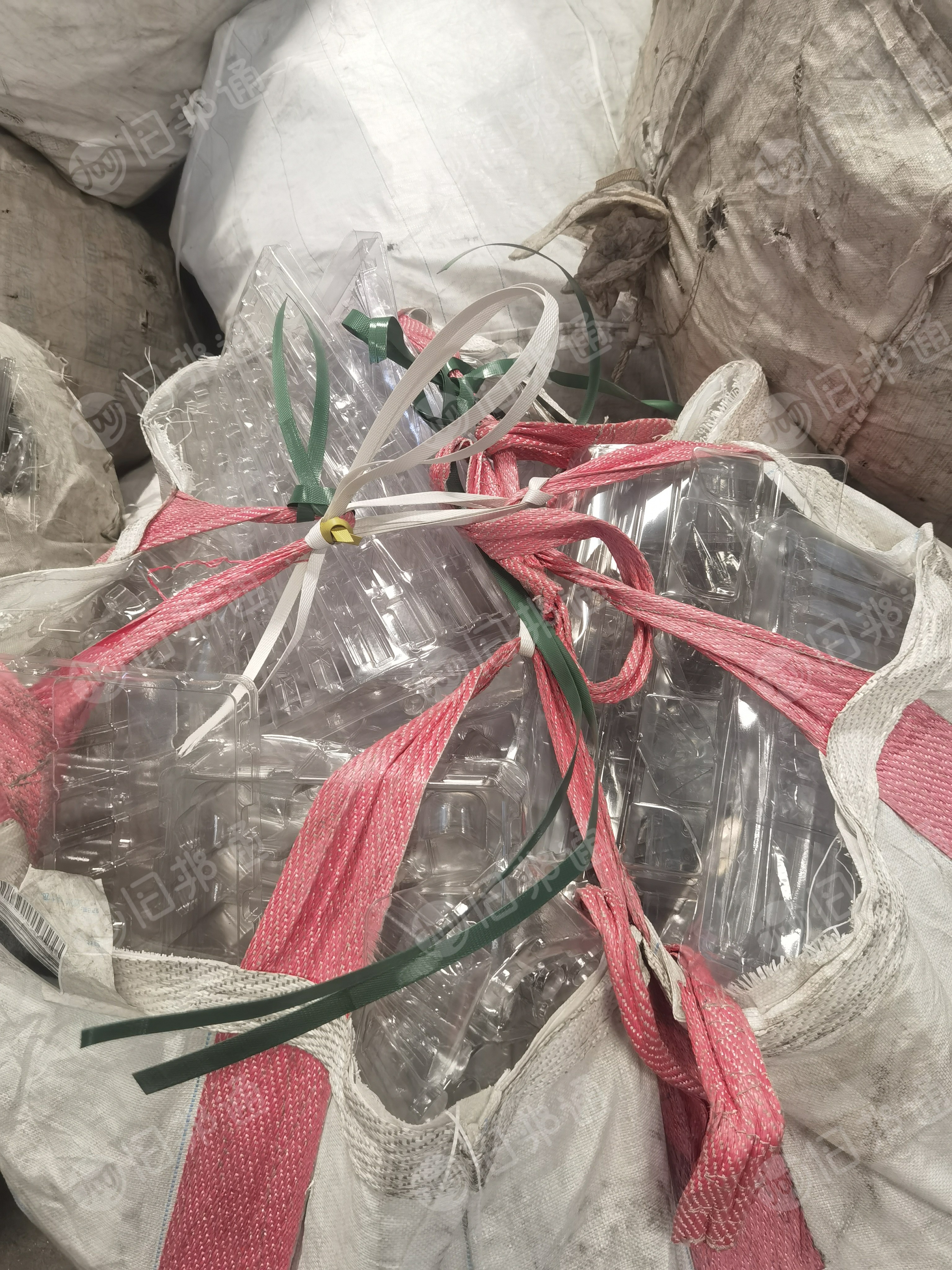 出售pet吸塑盒毛料